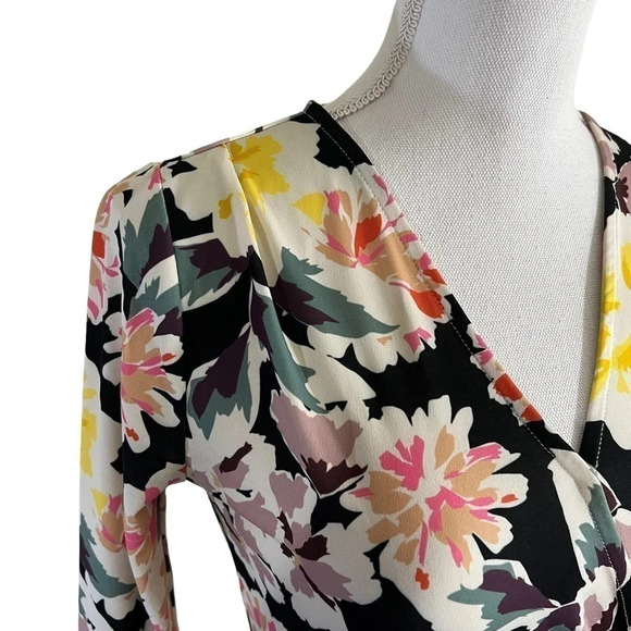 French Connection Colorful Floral Jersey Stretch Knit Dress Size 0 Draped V Neck - Picture 5 of 6